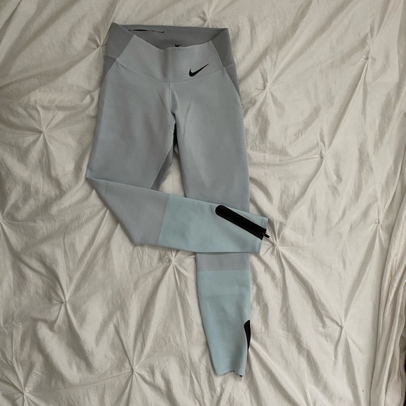 Nike Pants - Nike compression leggings